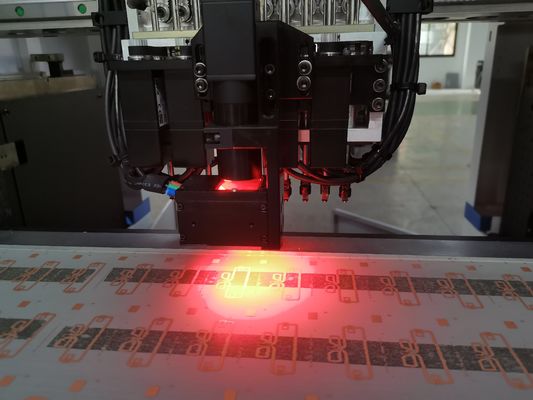 LED SMT automatico che monta alimentatore capo intelligente di alta precisione 4W CPH della macchina il doppio