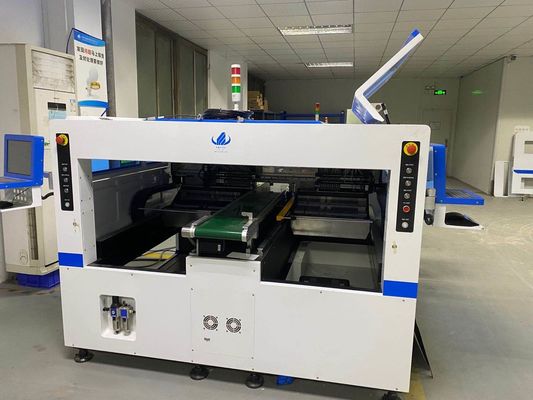 Stabilità automatica della macchina del montaggio di SMT di 64 alimentatori alta per la striscia flessibile nessun cavo