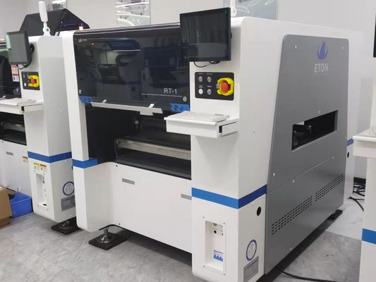 Una lampadina di 10 ugelli LED che fa la macchina 40000CPH seleziona e macchina del posto